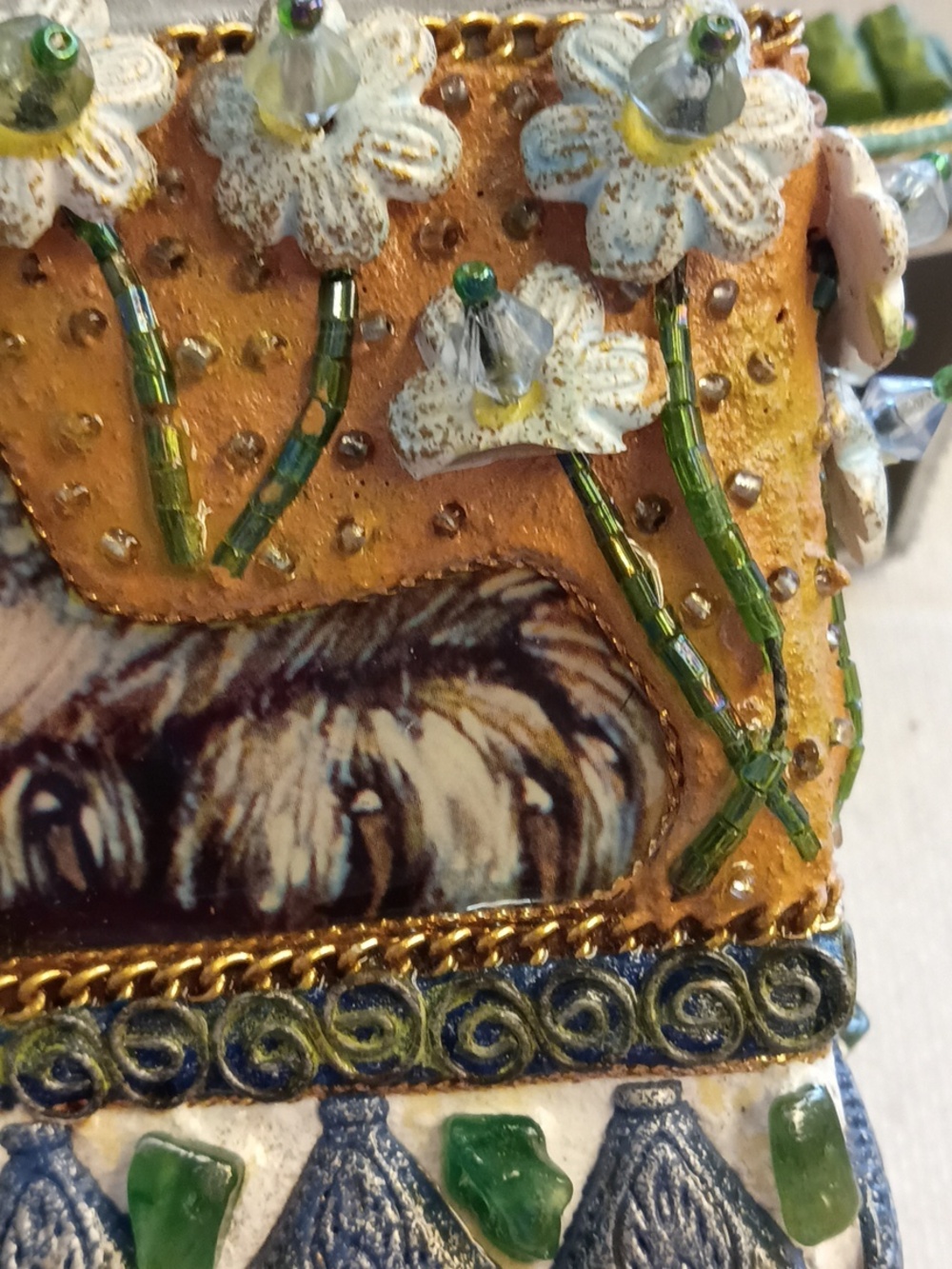 Mary Frances Blue and Green Cat Crossbody Bag - Picture 9 of 9